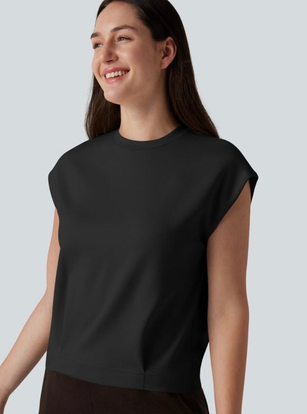 Halara Round Neck Cap Sleeve Casual black T-Shirt size small